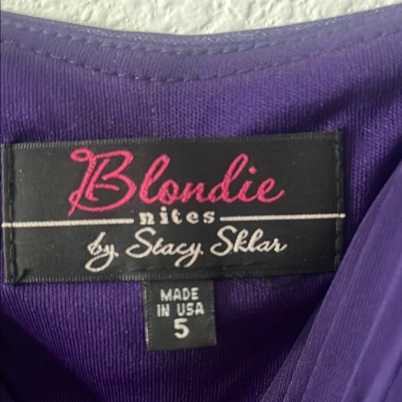 Elegant Purple Evening Gown - Picture 2 of 6